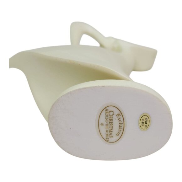 Set Of 3 Christmas Around The World Angel Figurines With Musical & Dancing Poses - Picture 8 of 12